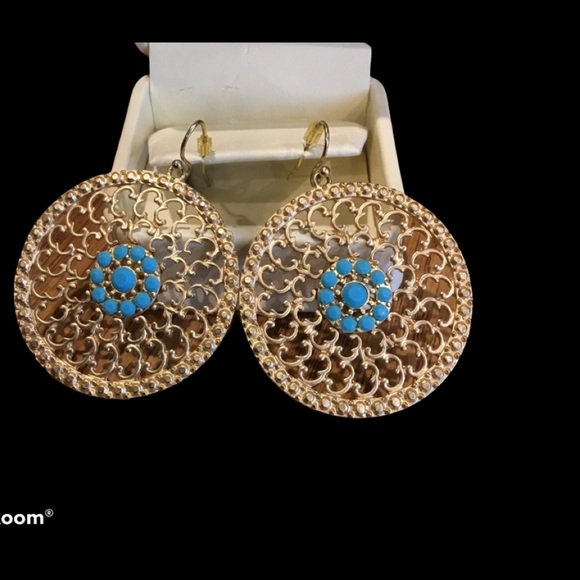 Jewelry - Hanging Earrings
